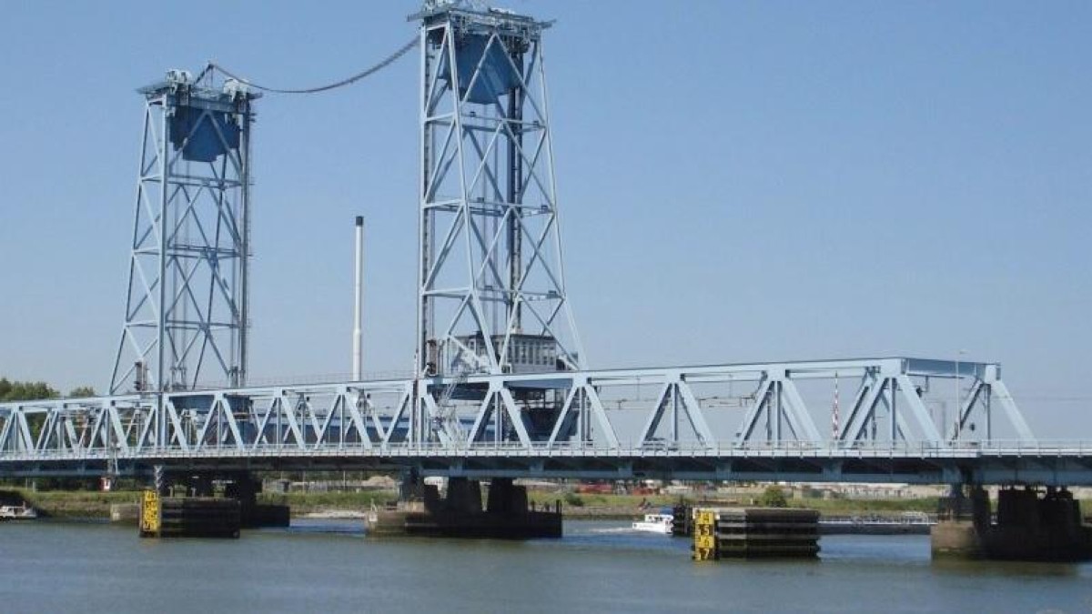 Bedrijven investeren in waterstofterminal in haven Rotterdam