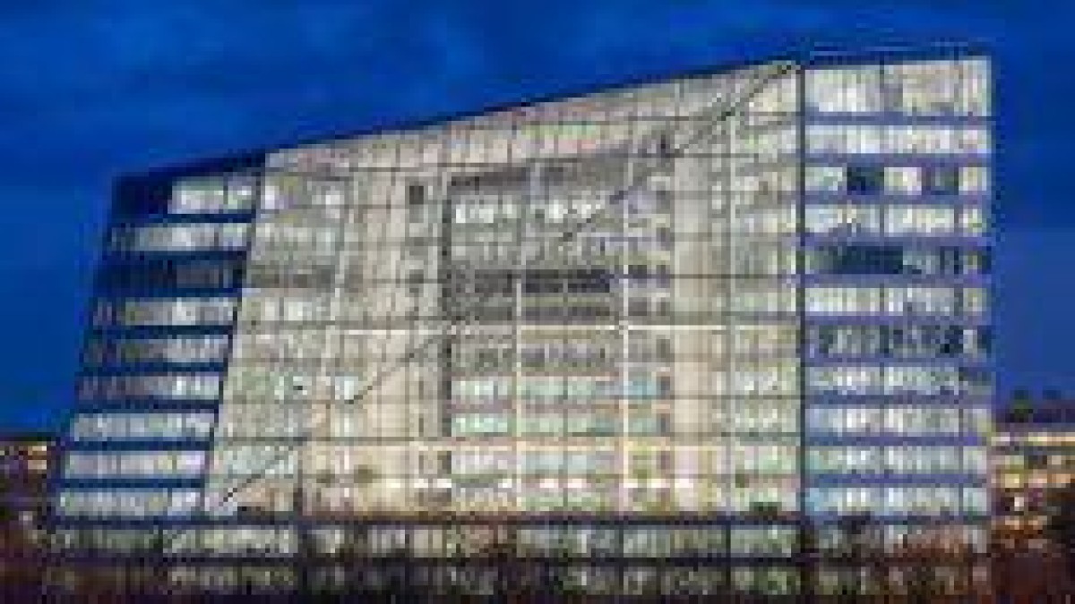 Deloitte viert opening duurzame kantoorgebouw The Edge