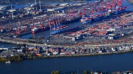 Hamburgse haven voor een deel naar Zwitserse rederij