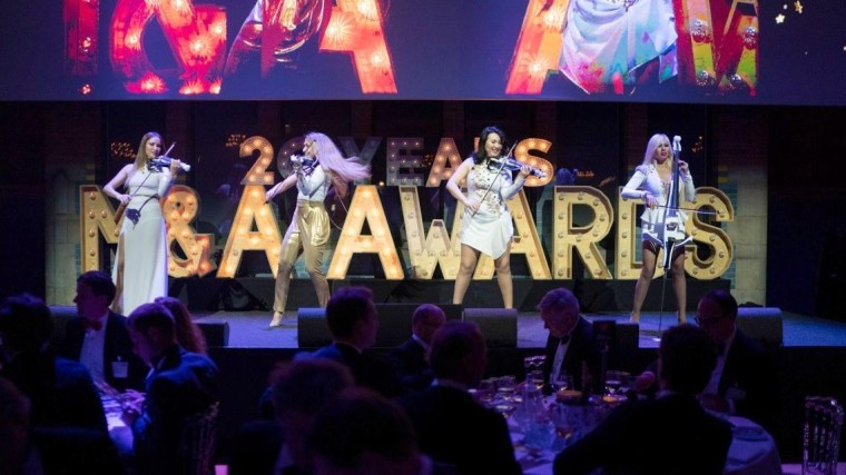 M&A Awards 2021: De beste deals en young talents - Stem nu!