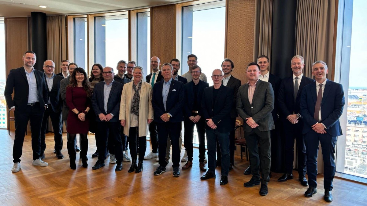 Main stuurt nieuwe Deense telg meteen op overnamepad