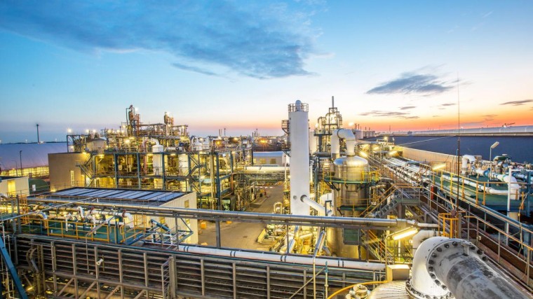 'CVC en KKR azen op speciaalchemietak AkzoNobel'