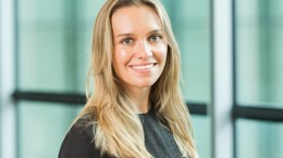 Van strategie tot impact: Nina Zimberlin over haar werk in M&A, duurzaamheid en leiderschap