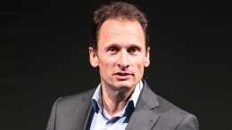 Ahold Delhaize CLO Jan Ernst de Groot doet een worp naar Best General Counsel Award 2016