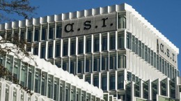 ASR loert op kleine en middelgrote verzekeraars