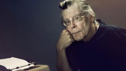 Topschrijver Stephen King getuigt tegen megafusie