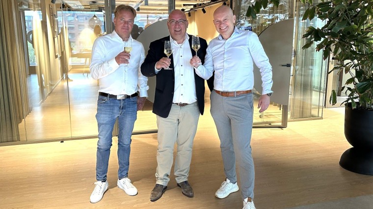 Smizer-dochter pleziert investeerder met deal