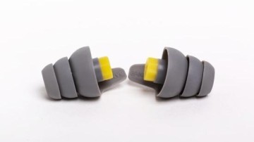 Alpine neemt Thunderplugs over