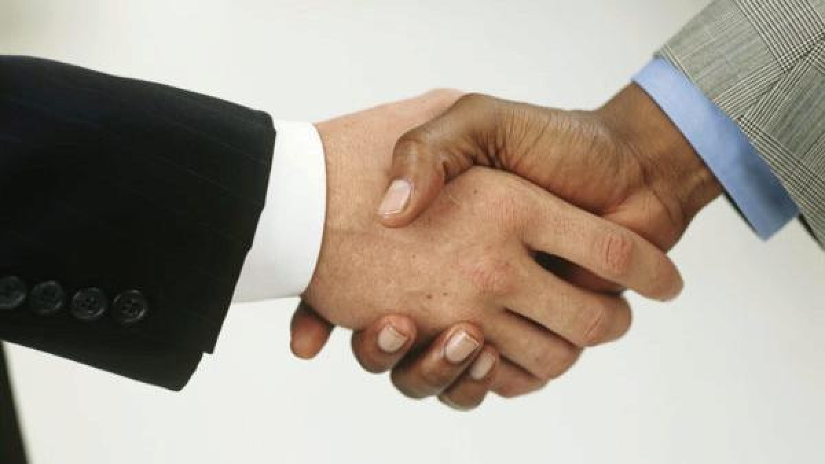 Familie Van Puijenbroek investeert in Accsys