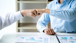 A&O Shearman en deBreij aan kop in League Tables Legal Advisory Q3, 2025