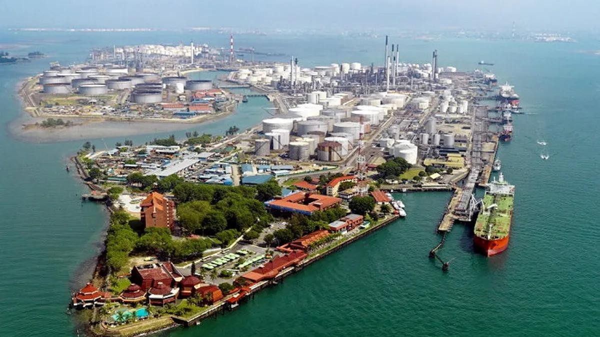 Shell zwaait na Zuid-Afrika ook in Singapore een raffinaderij uit