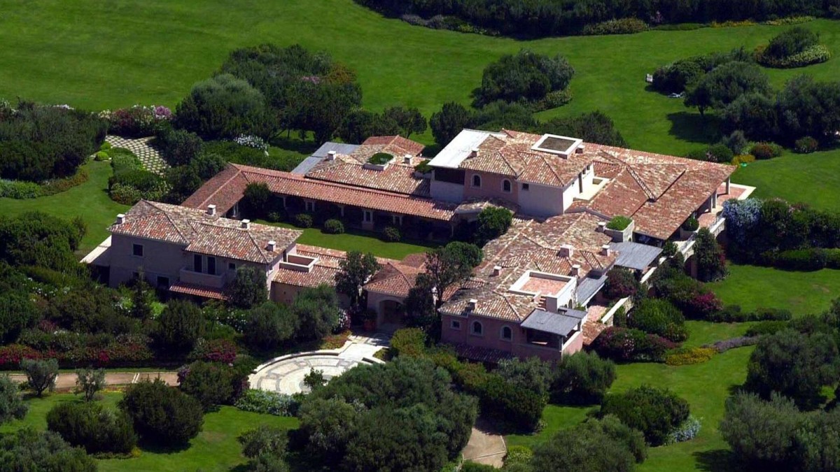Landgoed van Berlusconi te koop voor half miljard
