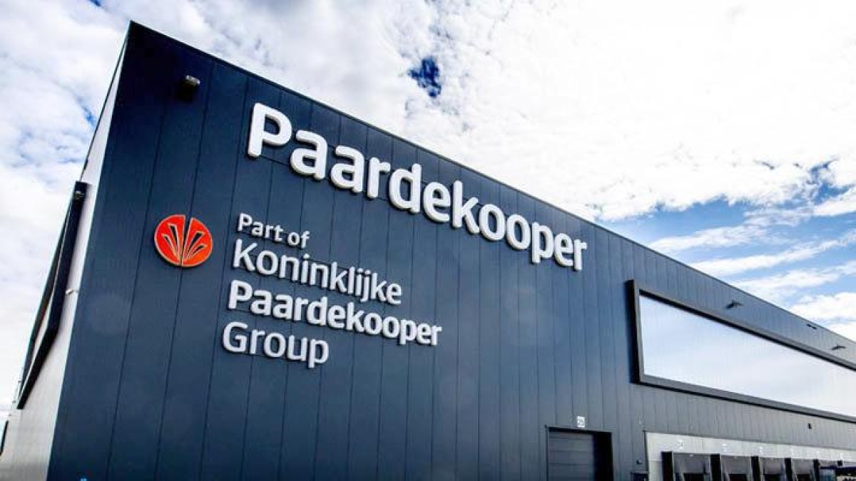 Verpakkingsreus Paardekooper koopt Van Dillewijn