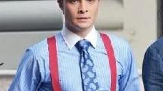 Goed en fout geklede M&A Bankers en M&A Lawyers met rode bretels