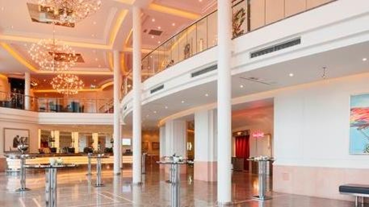 'Stage Entertainment onderzoekt beursgang'