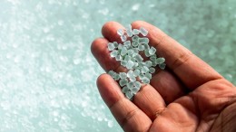 ING stapt in start-up die plastic recycebaar maakt