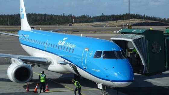 'KLM verkent verkoop grondafhandeling, cargo en technische dienst'