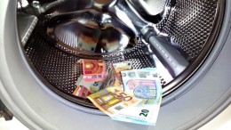 Topman Danske weg na witwasschandaal