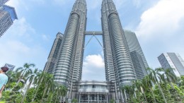 'Petronas steekt geld in lng-project Shell'