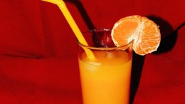 FrieslandCampina verkoopt Riedel aan Standard Investment