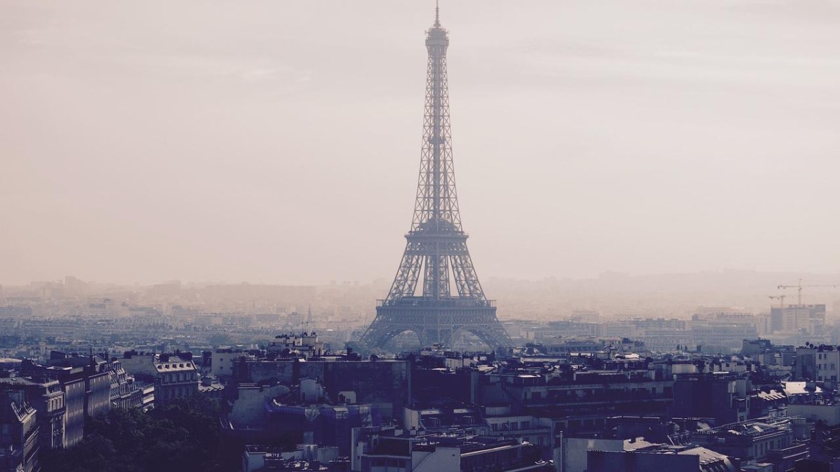 Main richt nu de pijlen op overnames in Frankrijk