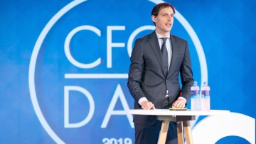 Hoekstra ziet vooral nadelen aan zelfstandig KLM