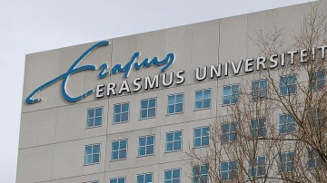 Erasmus hofleverancier van Nederlandse dealmakers