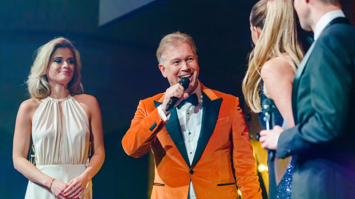 Boekhoorn haalt bezem door directie HEMA