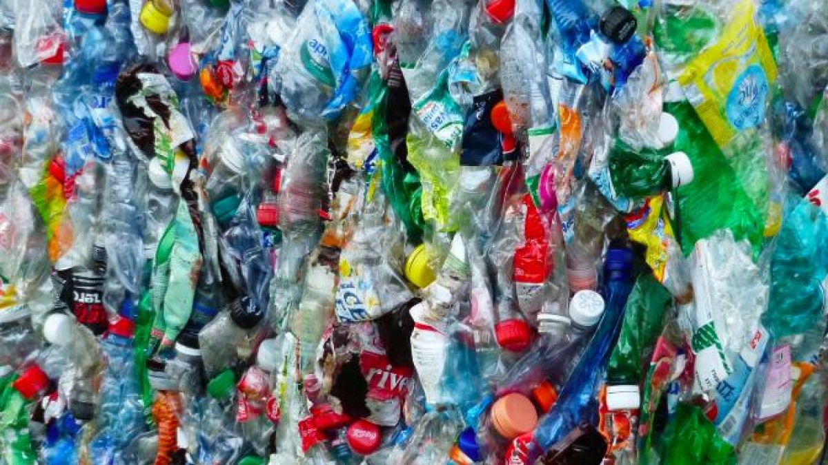 Unilever en Veolia gaan plastic afval aanpakken