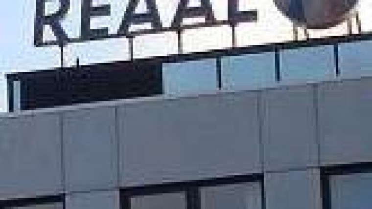 Dijsselbloem verkoopt Reaal aan hoogste bieder met juiste papieren