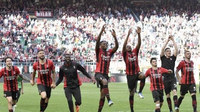 Honkbalclub aan het roer bij voetbalclub AC Milan