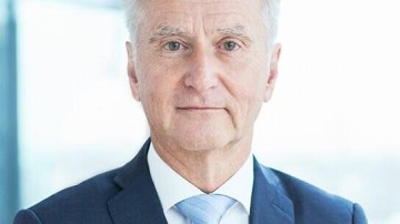 Tom van Duuren naar Hogan Lovells