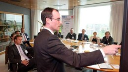 Stibbe wil middelgrote bedrijven warm maken voor de beurs