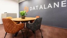 Oak Tree Hill Capital in zee met Datalane uit Vught