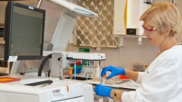 Brussel boos over doorgedrukte overname kankertestbedrijf