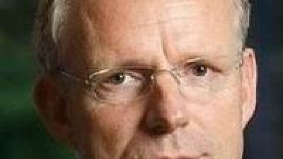 Topman Fokker Hans Büthker stapt over naar moederbedrijf