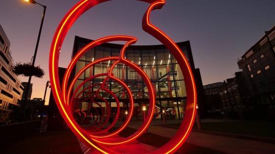 Britse waakhond steekt stokje voor fusie Vodafone en Three UK