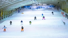 SnowWorld smelt samen met het Britse Snowcentres