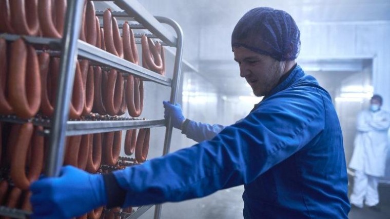 Compaxo Group neem biggenslachterij Pigarné over