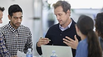 Pitch Best Small Cap Deal 2016: Orange koopt Login Consultants