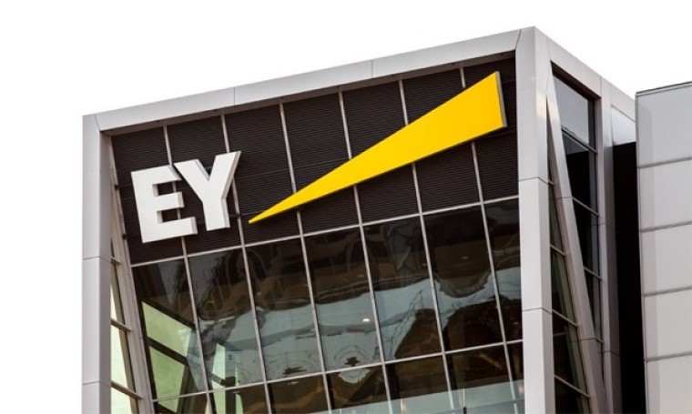 EY met 2,5 miljard op overnamepad na splitsing