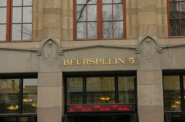 Intertrust haalt half miljard euro op