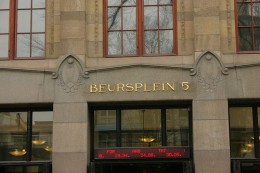 Intertrust haalt half miljard euro op