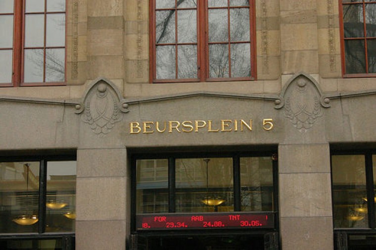 Intertrust haalt half miljard euro op