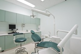 Twee tandartsgroothandels overgenomen door Triton