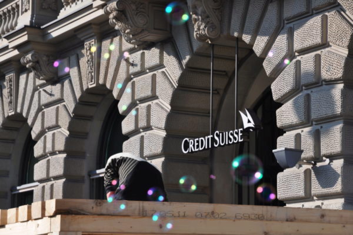 Overnameprijs Credit Suisse aangevochten