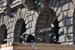 Overnameprijs Credit Suisse aangevochten